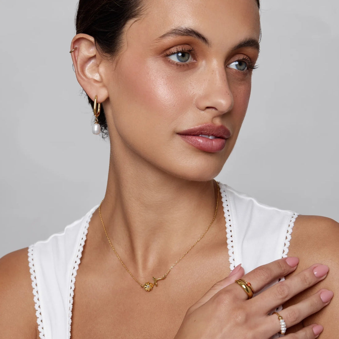 Delicate Necklace with Birth Flower